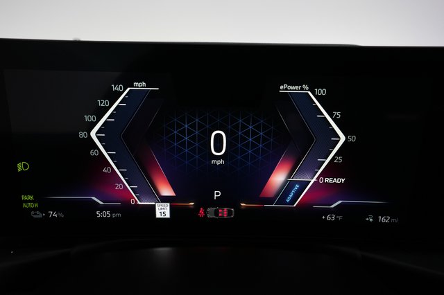2025 BMW i4 — photo 5 of 23