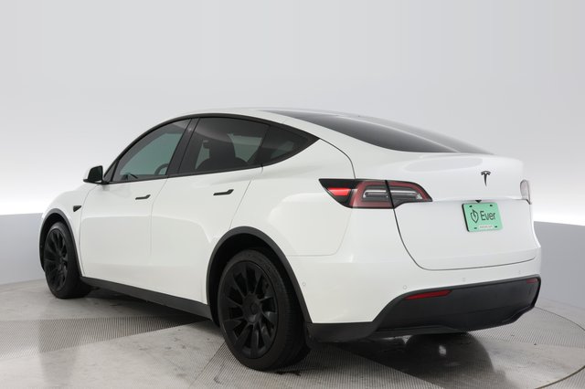 2022 Tesla Model Y — photo 11 of 22
