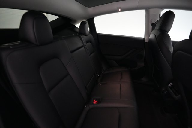 2022 Tesla Model Y — photo 4 of 22