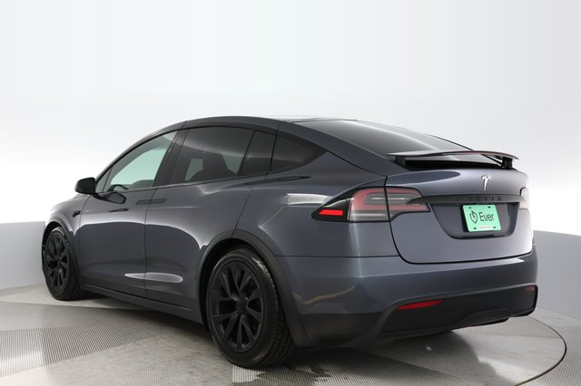 2022 Tesla Model X — photo 11 of 21