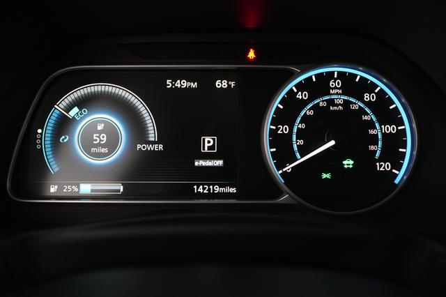 2024 Nissan LEAF — photo 5 of 23