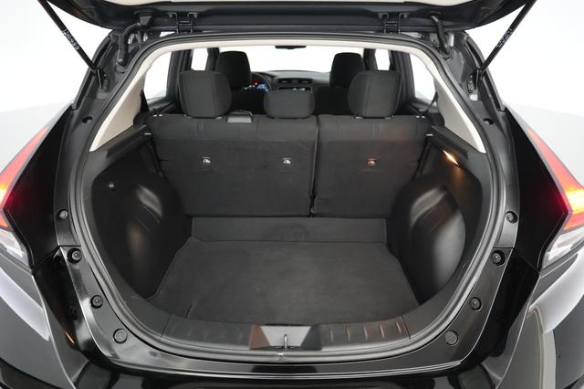 2024 Nissan LEAF — photo 6 of 23