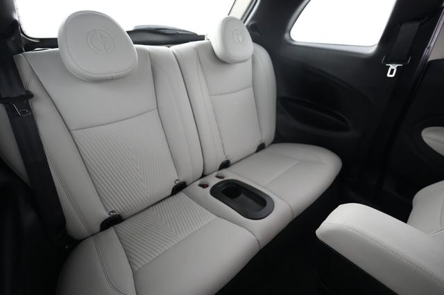 2025 Fiat 500e — photo 4 of 20