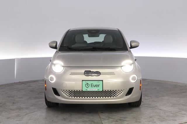 2025 Fiat 500e — photo 9 of 20