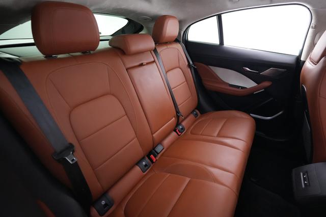 2022 Jaguar I-Pace — photo 4 of 24