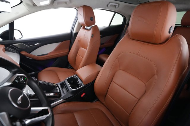 2022 Jaguar I-Pace — photo 3 of 24