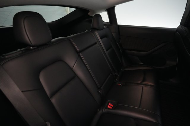 2021 Tesla Model Y — photo 4 of 26