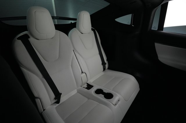 2022 Tesla Model X — photo 21 of 24