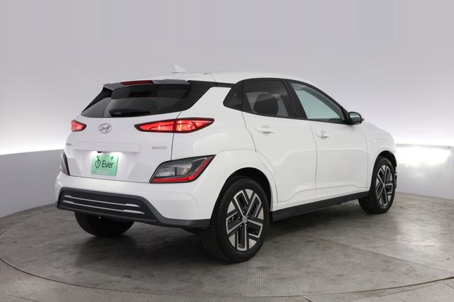 2023 Hyundai Kona Electric — photo 2 of 23