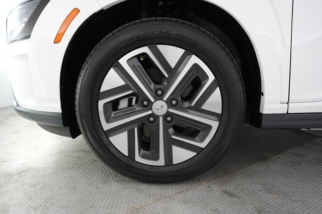 2023 Hyundai Kona Electric — photo 15 of 23
