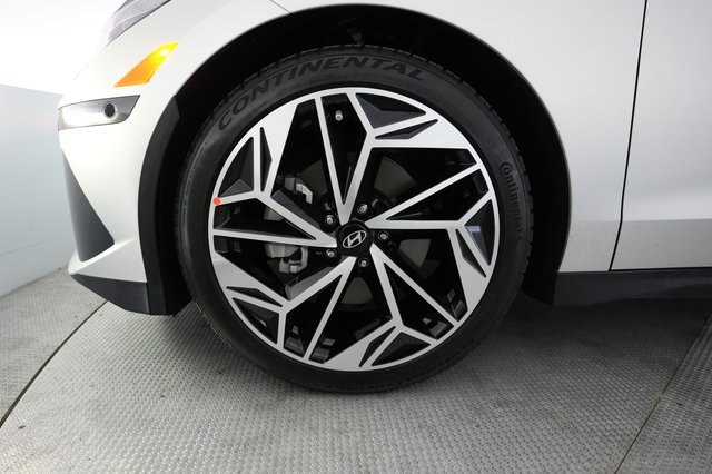 2023 Hyundai IONIQ 6 — photo 15 of 21