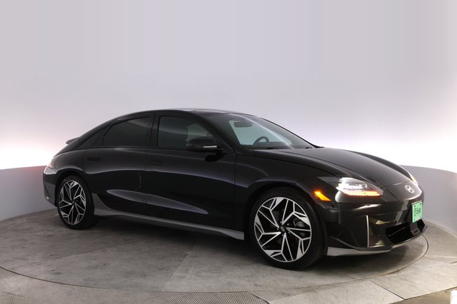 2023 Hyundai IONIQ 6 — photo 11 of 25
