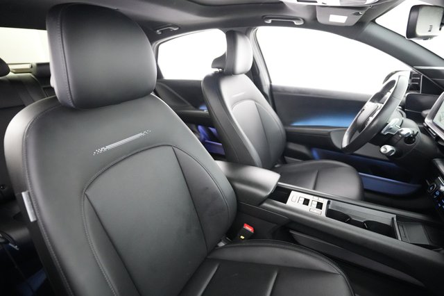 2023 Hyundai IONIQ 6 — photo 18 of 25