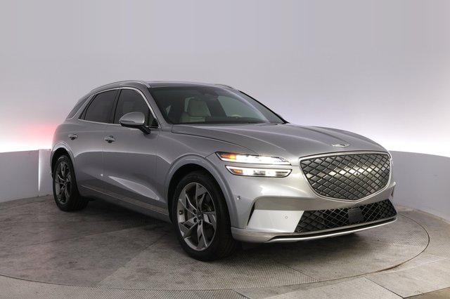 2024 Genesis Electrified GV70 — photo 10 of 22