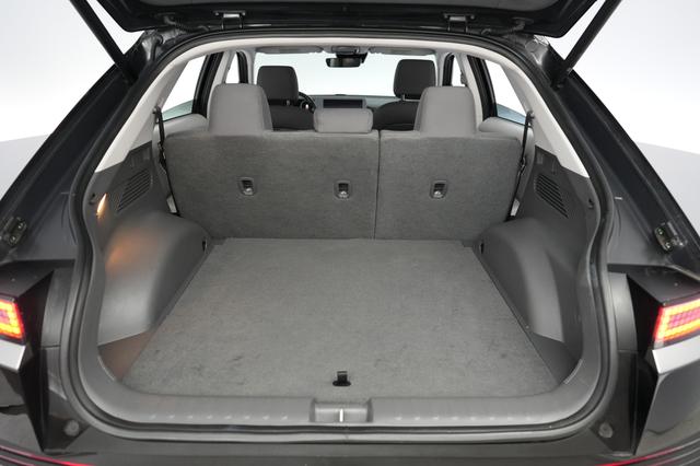 2024 Hyundai IONIQ 5 — photo 6 of 23