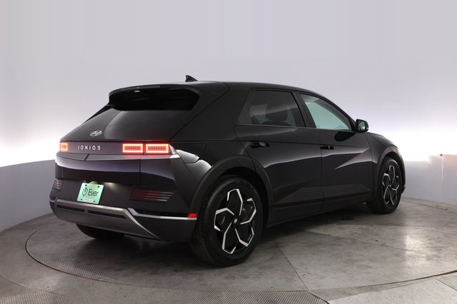 2024 Hyundai IONIQ 5 — photo 2 of 23