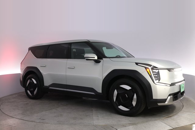 2024 Kia EV9 — photo 11 of 25