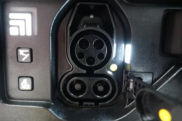 2024 Kia EV9 — photo 8 of 25