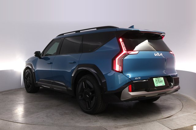 2024 Kia EV9 — photo 13 of 24