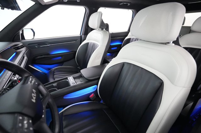2024 Kia EV9 — photo 3 of 24