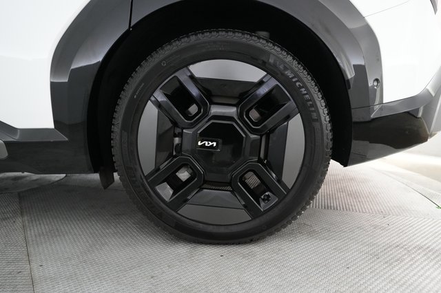 2024 Kia EV9 — photo 7 of 26
