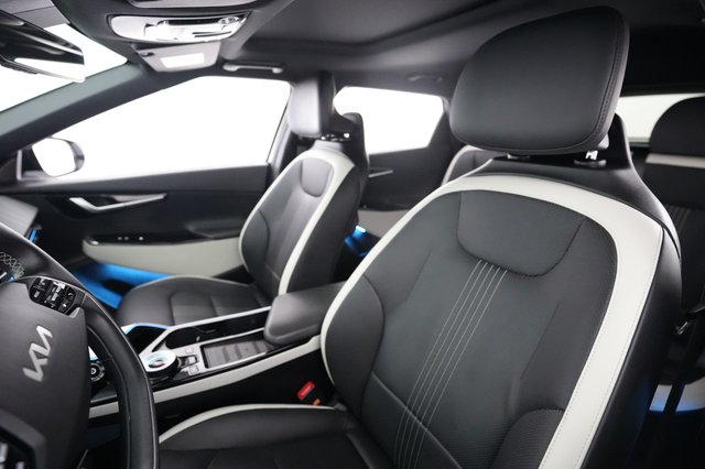 2024 Kia EV6 — photo 3 of 21
