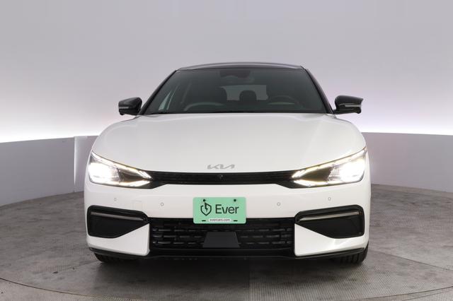 2024 Kia EV6 — photo 9 of 21