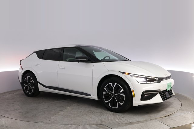 2024 Kia EV6 — photo 11 of 21