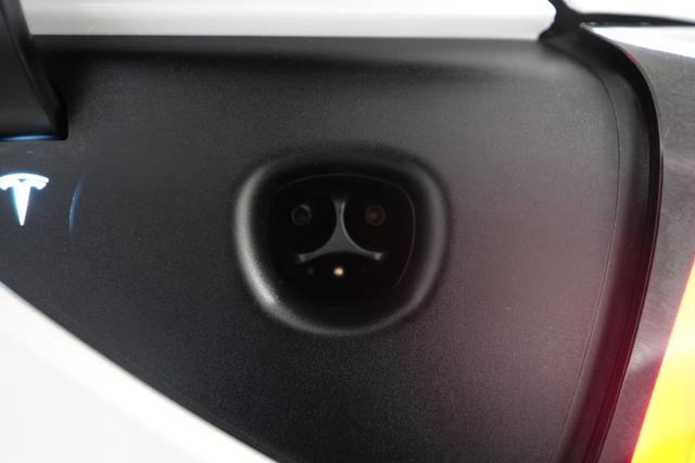 2022 Tesla Model Y — photo 8 of 22
