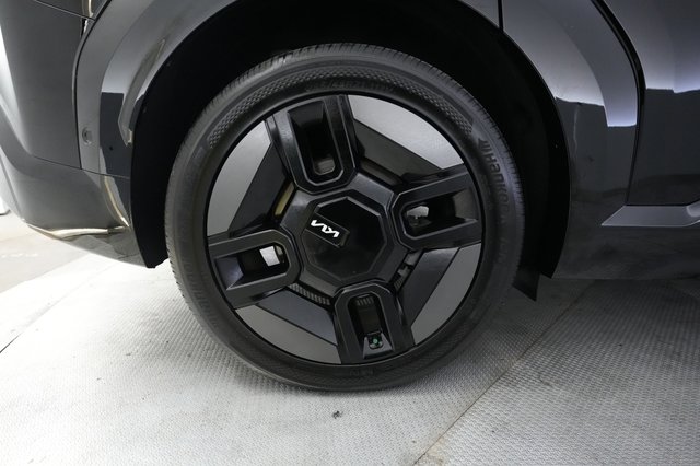 2024 Kia EV9 — photo 17 of 23