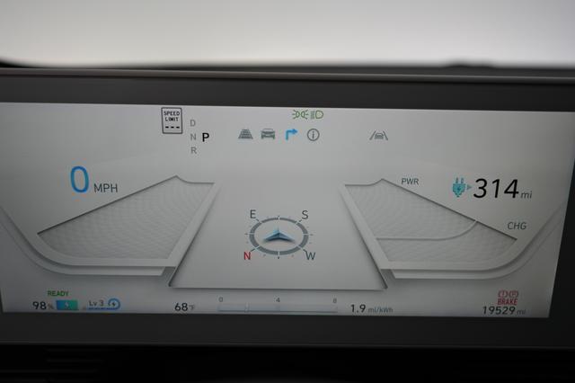 2024 Hyundai IONIQ 5 — photo 5 of 21