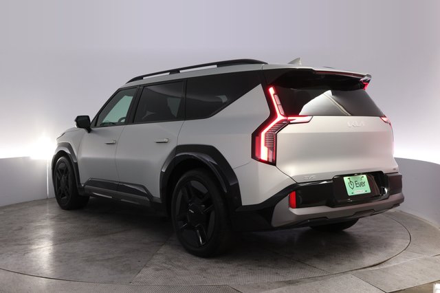 2024 Kia EV9 — photo 13 of 23