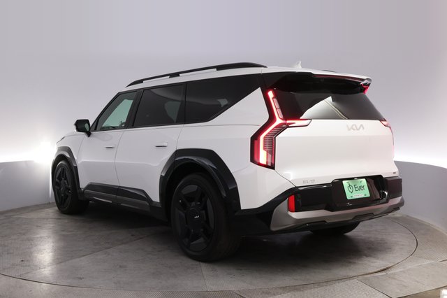 2024 Kia EV9 — photo 13 of 27