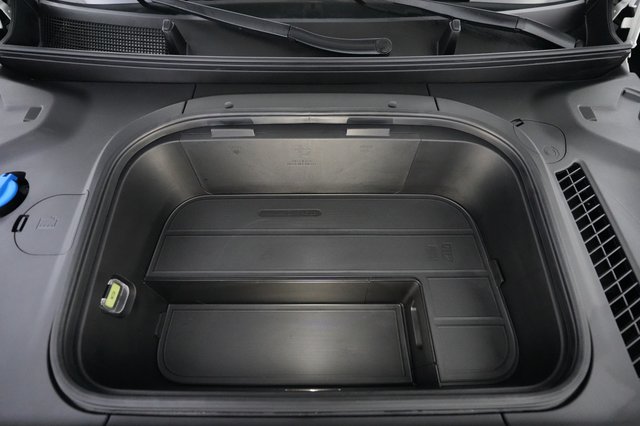 2024 Kia EV9 — photo 25 of 27