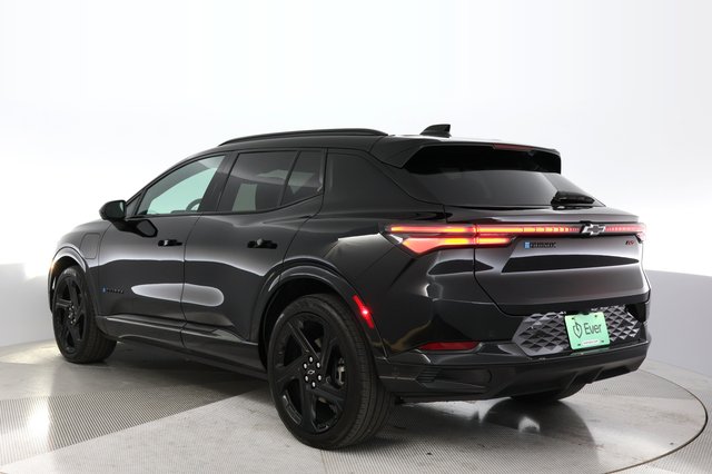 2024 Chevrolet Equinox EV — photo 11 of 18