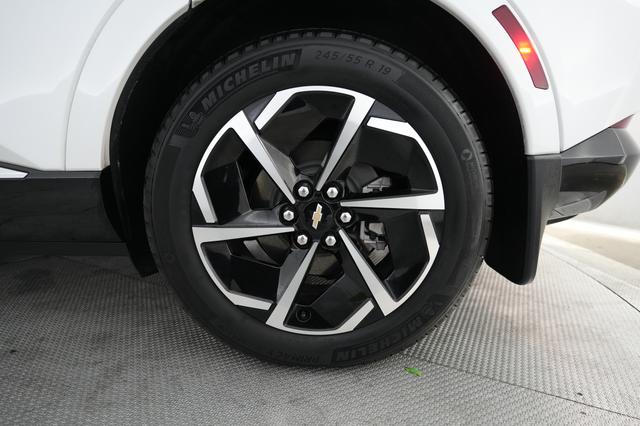 2024 Chevrolet Equinox EV — photo 7 of 24
