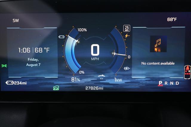 2024 Chevrolet Equinox EV — photo 5 of 24