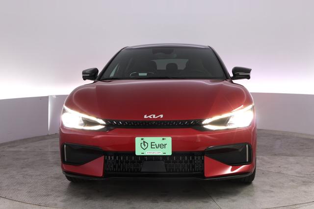 2023 Kia EV6 — photo 9 of 25