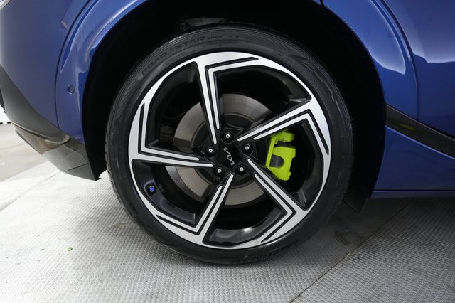 2024 Kia EV6 — photo 17 of 27