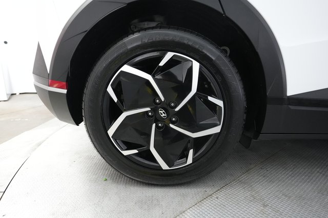 2024 Hyundai IONIQ 5 — photo 17 of 21