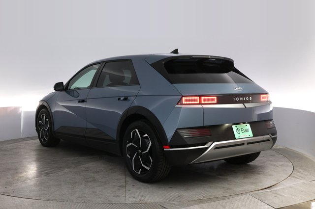 2024 Hyundai IONIQ 5 — photo 13 of 21