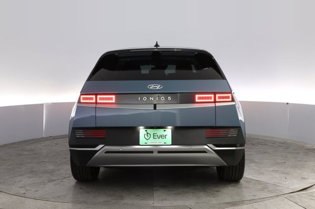 2024 Hyundai IONIQ 5 — photo 12 of 21