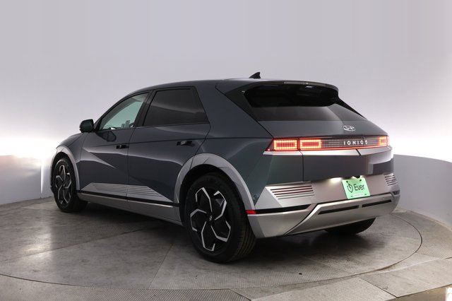 2024 Hyundai IONIQ 5 — photo 13 of 26