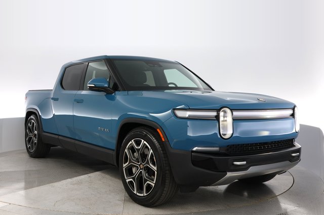 2025 Rivian R1T — photo 10 of 22