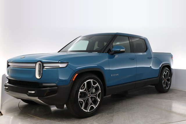 2025 Rivian R1T — VIN 7FCTGBAA2SN038602