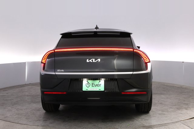 2024 Kia EV6 — photo 12 of 23