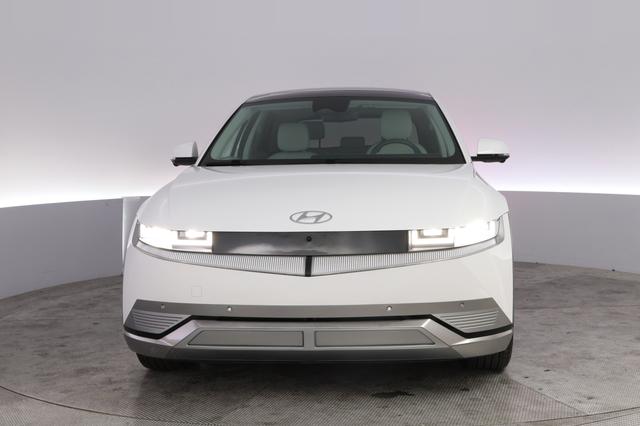 2024 Hyundai IONIQ 5 — photo 9 of 20