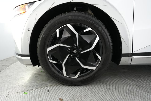 2024 Hyundai IONIQ 5 — photo 15 of 20