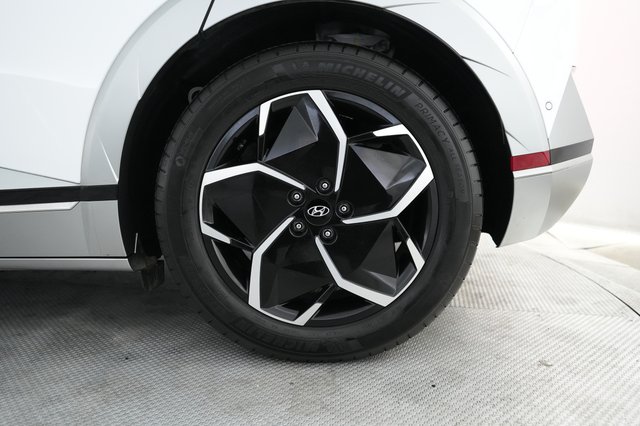 2024 Hyundai IONIQ 5 — photo 7 of 20