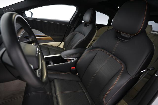 2022 Lucid Air — photo 3 of 27